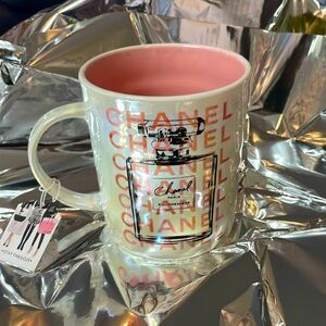 New stylish mug Amanda Greenwood